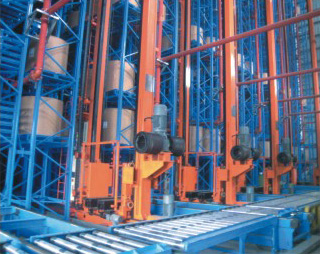 Three-dimensional warehouse ins and outs conveyor system