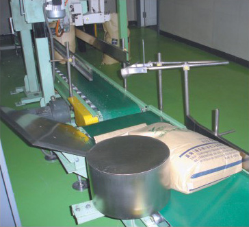 Pallet logistics warehousing conveyor system